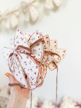 Load image into Gallery viewer, Meadow bow - handmade garland