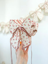 Load image into Gallery viewer, Meadow bow - handmade garland