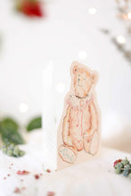 Load image into Gallery viewer, Teddy toes - die cut card
