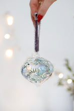 Load image into Gallery viewer, Bauble Blooms - China Blue (tulip)