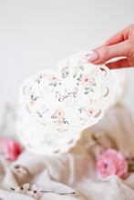 Load image into Gallery viewer, Baby florals - heart card
